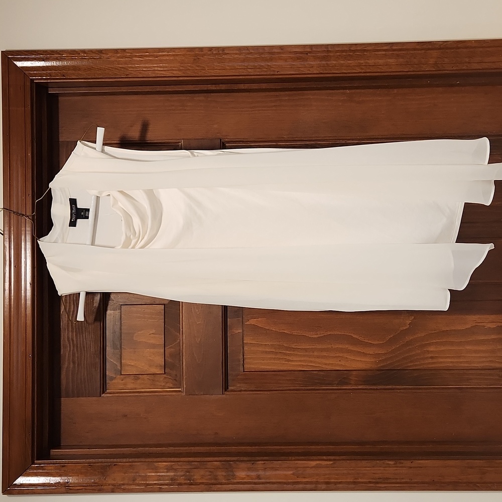 Woman's long white blouse